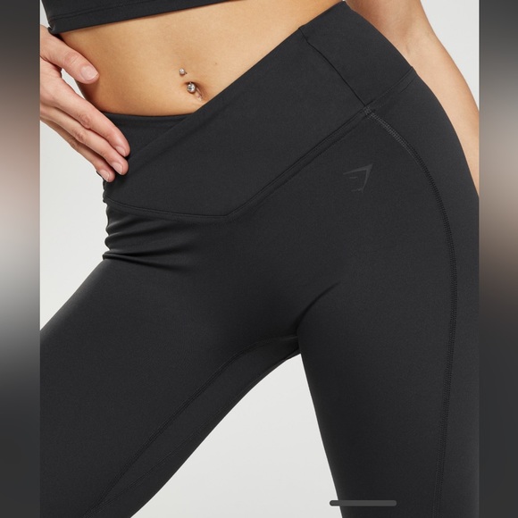 Gymshark black crossover leggings - Picture 5 of 7